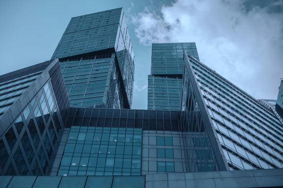 Project management oversight during commercial construction